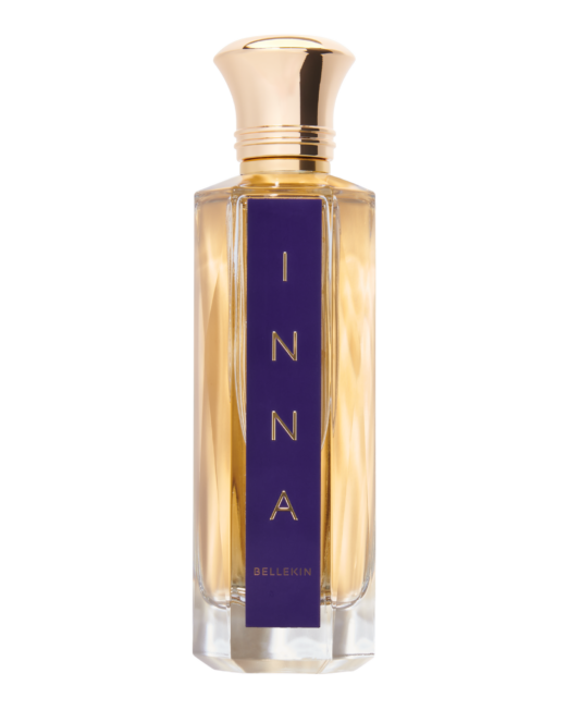 Bellekin INNA parfum fles met gouden dop en gouden letter inna geschreven met een paarse achtergond op de fles